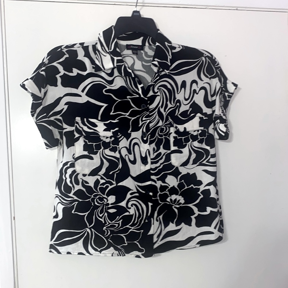 Short Sleeve Button Down Top